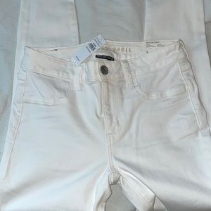 American Eagle white jeans brand new